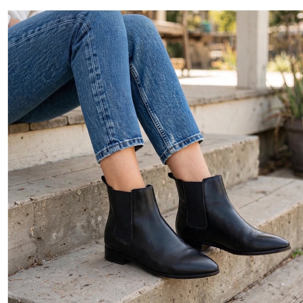 J. Crew Black Leather Chelsea Boots Women's Size 6 Elastic Side Ankle